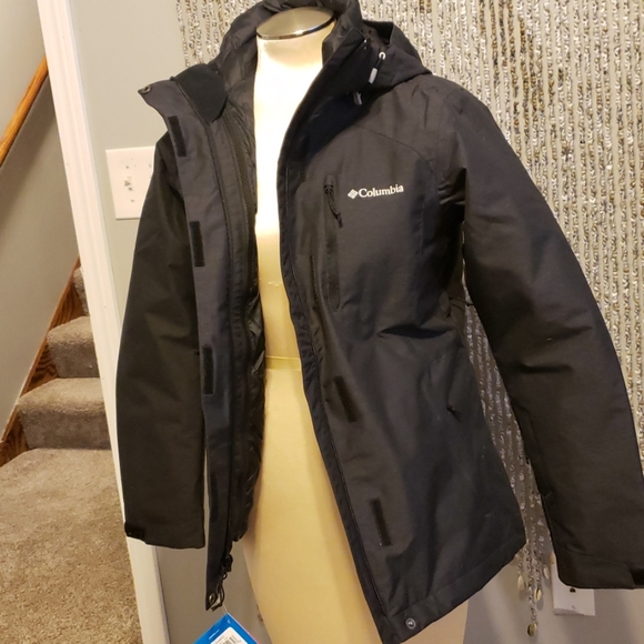 Beautiful Columbia coat - Picture 2 of 5